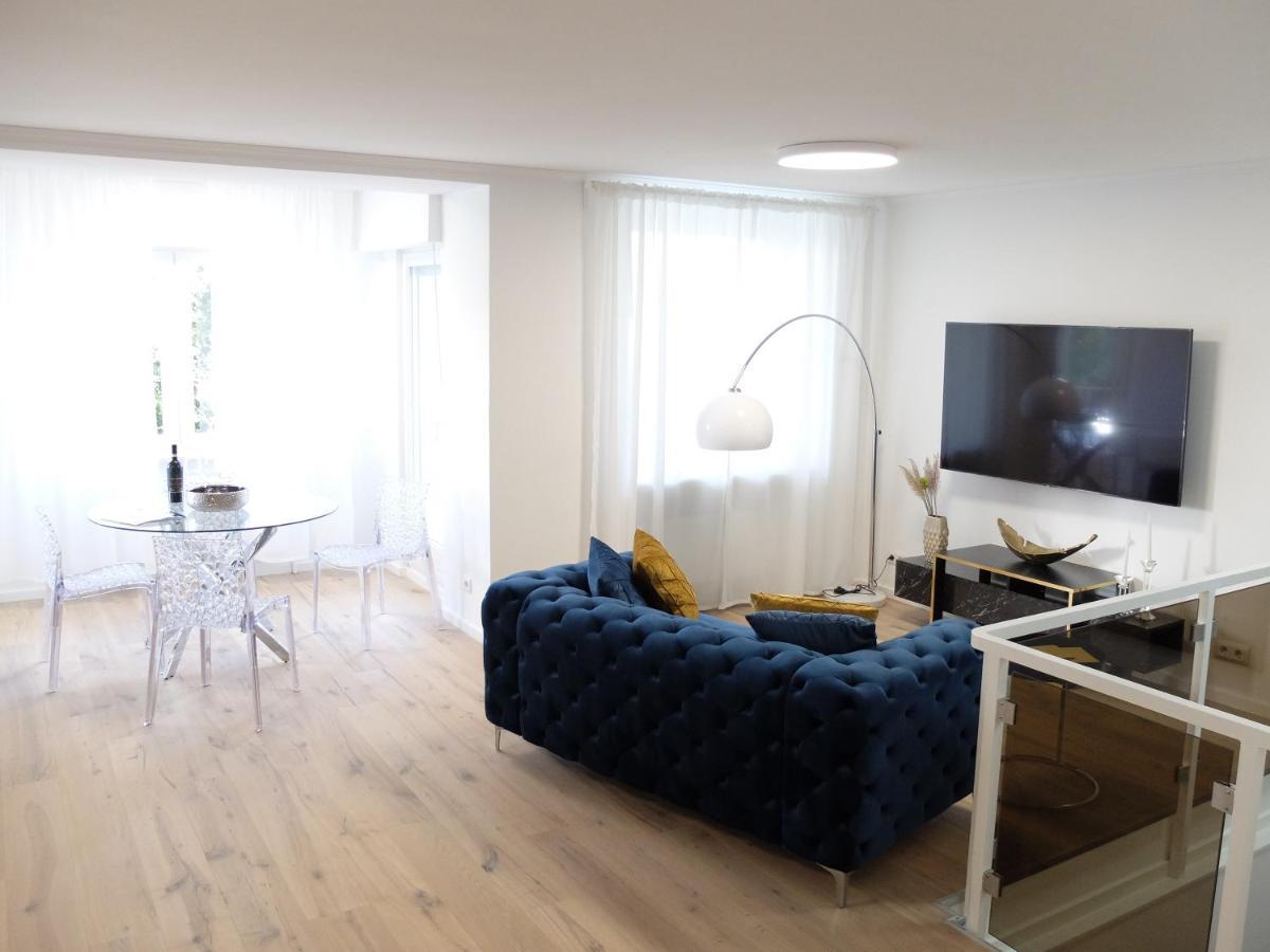 Exklusive Wohnung 104 M2 Direkt Am Rhein 1 Km Von Der Messe Dusseldorf Exterior photo